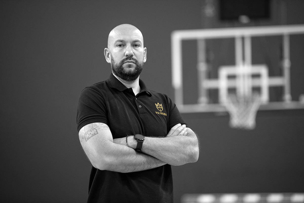 Aleksandar Zmijanjac trener košarkaške akademije Vojvoda